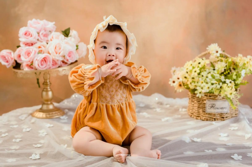 海西四个月宝宝放屁很臭